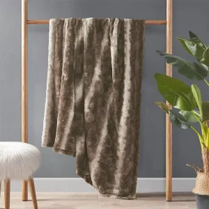 Modern Plush Faux Fur Throw Blanket Animal Striped Patterns Portable Eco-Friendly for Airplane Family Four Seasons