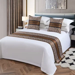 Modern Printed Decorative Bed Runner and Matching Pillows Eco-Friendly Soft Hand Feel High-Class King Size Bedding Set