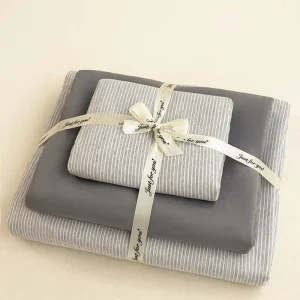 Muji style Minimalist Four Piece Set Knitted Dyed Acrylic Brocade Fabric Duvet Cover Fitted Sheet Anti Pill Heavyweight Bedding