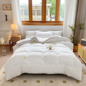 Multi colored Luxury Winter Warm Quilted Comforter Polyester Filling Bedding for Bedrooms