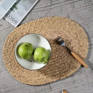 Natural Water Hyacinth Woven Oval Eco Friendly Nordic Style Coaster Heat Insulation Anti Slip Cup Mat for Home Cafe