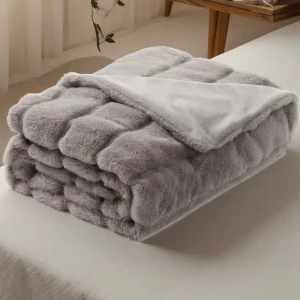 New Fashion OEM China Home Sofa Bed Room Fluffy Throw Blanket 400gsm Faux Rabbit Hair Super Soft Double Blanket
