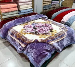 New Multi colour Eco Friendly Woven Polyester Raschel Thickened Fleece Blanket All Seasons Soft Cosy with Embossed Logo