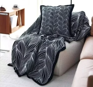 Nordic Minimalist Jacquard Woven Throw Blanket Soft Striped Plush Sofa Cover Bed Runner Decor Nap Blanket for Hotel Home Use