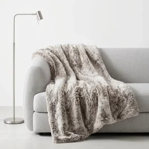 OEKO TEX Knitted Luxury Soft Warm Thick Faux Fur Emboss Blankets & Throws