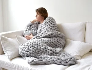 OEM ODM Beige Chunky Knit Wool Blanket Large Cable Knitted Soft Cozy Polyester Chenille Bed Sofa Blanket for Winter