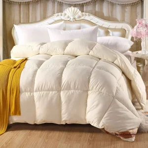 OEM ODM Eco Friendly Winter All White Duvet Power Quilted Luxury Hotel Bedding Queen Size Fluffy Ultra Soft Polyester Cotton