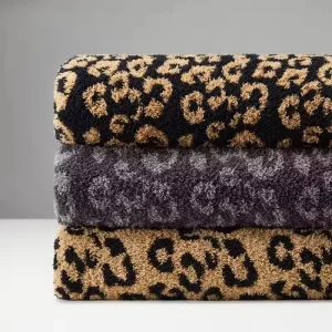 OEM ODM Luxury Double Side Layer Modern Soft 100% Polyester Knitted Throw Blanket Leopard Cozy Blanket Supplier