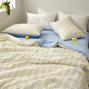 OEM Striped Cooling Summer Comforter Lightweight Ice Silk Quilt Double Sided Breathable Bedding for Hot Sleepers