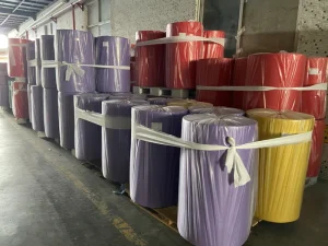 PP Spunbond Non Woven Fabric Roll Breathable Eco Friendly OEKO TEX Certified for Clothing and Shopping Bags