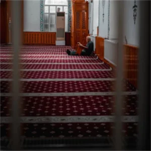 Personalized Muslim Prayer Mat Fire Rated Islamic Prayer Rug Custom Pattern Flame Retardant Sajadah Carpet for Mosque Decor