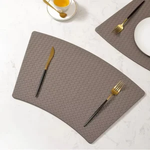 Placemats Faux Leather Place Mats Heat Resistant Waterproof Wipeable Non Slip Dining Table Mats Tabletop Decor for DinningTable