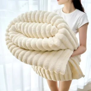 Plush Warm Bed Custom Fleece Throw Baby Blankets for Winter Sofa Throw Blanket for Home LOW MOQ 1PCS Blanket