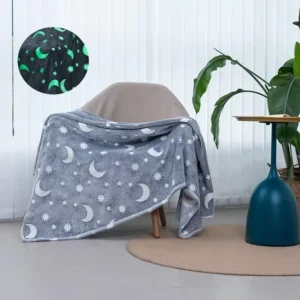 Polyester Cartoon Pattern Super Warm Knitted Flannel Baby Blanket Glow in the Dark for Children