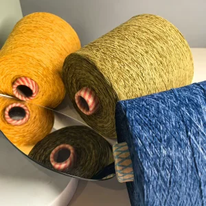 Polyester Chenille 20Nm Dope Dyed Yarn HIM 100% Polyester Yarn For Hometextile