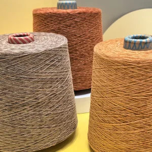 Polyester Chenille Yarn 1Nm Dope Dyed Yarn 100% Polyester Yarn For Premium Home Fabrics