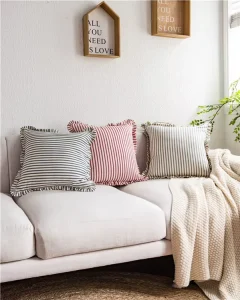 Polyester Ruffles Cushion Cover Low MOQ Decorative Pillow Covers for Home & Sofa Bed Decoration Throw Pillows