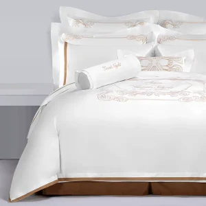 Popular Embroidery Bedding Sets White Hotel Bedding Set 100%cotton Suitable for Home or Hotel