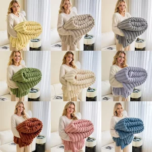Price Luxury All Season Jacquard Polyester Blanket Winter Warm Bedding Home Decor Skin Friendly Soft Weave Customized