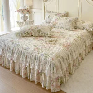 Princess Style Floral Cotton Lace Quilted Bed Skirt Three Piece Bed Cover Set for All Seasons