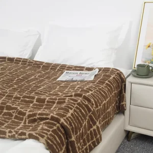 Private Label Super Soft Polyester Crocodile Design Throw Big Knit Blanket for Bed Decor
