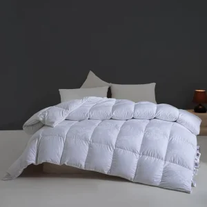 Professional Factory 100% Cotton Down Bed Duvet Soft Filling Custom logo Label Comforter Light Feather for Bedroom