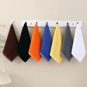 Pure Cotton Colorful Square Mini Towels 100% Cotton Thickened Absorbent Non Shedding Plain Weave 30x30cm 400-500gsm Custom Logo