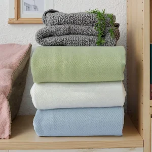 Quality 70% Organic Bamboo 30% Cotton Woven Twill Heated 330gsm Twin Size Solid Customizable Throw Blanket Summer Bedding