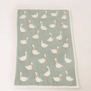 Quality Assurance Rectangular 30*40 Knitted Throw Thread Blanket for Home Hotel Airplane Travel