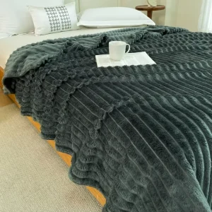Queen Size Pink 3D Ribbed Fleece Polyester Soft Lightweight Fuzzy Cozy Blanket for Sofa All-Season Use