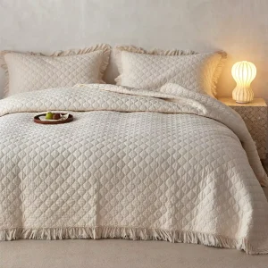 Quilted 3 Piece Solid Lightweight Microfiber Polyester All Season Bedspread Bedding Set