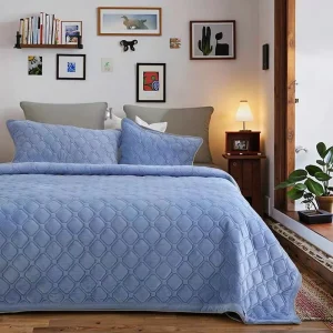 Quilted Crystal Velvet Comforter Set Solid Color 100% Polyester Europe Style All-Season Super Soft Cozy Customizable Colors for