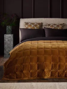 Quilted Velvet Bedspread Lustre Sheen Soft Lightweight All Season Cover for Bedroom Hotel Luxury Home Decor Next Popular Style