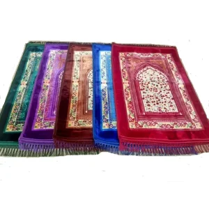 Raschel Embossed Polyester Floral Plush Washable One kg Islamic Use Muslim Prayer Carpet