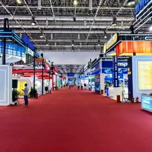 Reversible Modern Plush 5mm Non woven Outdoor Polyester Exhibition Carpet Stage Events Wedding Catwalk Mall Flooring Custom