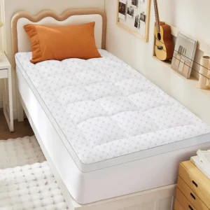 Skin friendly Thicken Foam Mattress Quilted Hotel Dormitory Home Bed Topper Mattress Pad