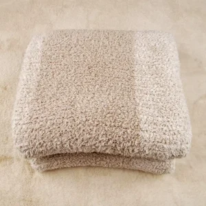 Sofa Throw Blankets Custom Oversize 100% Polyester Knitted Cozy Warm Soft Decorative Bedding OEKO-TEX Certified