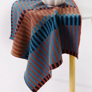 Soft Cozy Warm 24*24 Eco Friendly Custom 100% Polyester Throw Knit Blanket for Bed Couch All Seasons