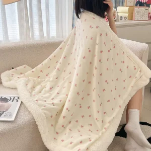 Soft Cozy Winter Flannel Printed Blanket for Nap Bedding with Cute Cartoon Lambswool Design Customizable Modern Style