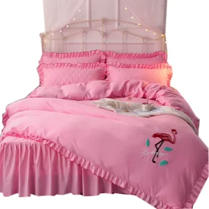 Soft Washed 4 Pcs Print Liners Filling Cotton Comfoeter Embroidered 3D Lace Luxury Wedding Bed Skirt Set