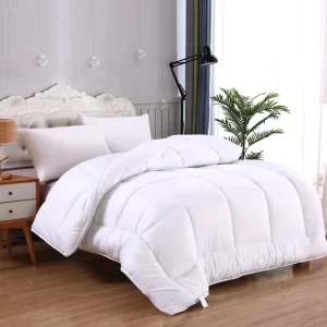 Soft and Warm High Quality Quilts Microfiber All Season Luxury Hotel Use Bed Comforter Bedding Sets