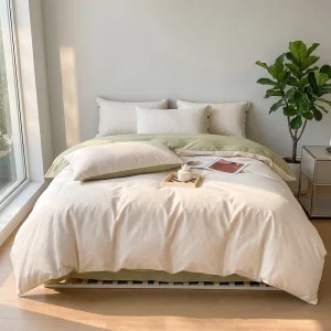 Solid Color Bedding Set for All Season Bedroom Use Lightweight Breathable Brushed Polyester Microfiber Bedding
