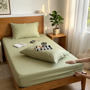Solid Color Bedding Set for Home Bedroom Soft Brushed Polyester Microfiber Fabric Wrinkle Resistant Bed Linen Kit