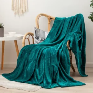 Solid Color Flannel Fleece Throw Blanket Super Soft Warm Lightweight Flannel Blanket for Sofa Couch Bed Home Decor