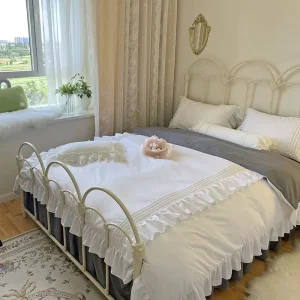 Solid Color Princess Style Bed Skirt Four Piece Set Queen Size Printed Comforter Bedding Set for Home Use