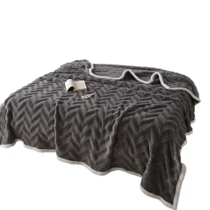 Solid Striped Taffeta Three Layer Jacquard Raschel Knitted Eco Friendly Blanket Polyester Double Sided All Season