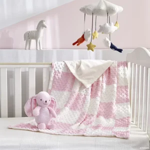 Source Factory Price Customized Cute Baby Knitted Throw Blankets with Soft Stuffed Toy