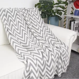 Source Manufacturer Zigzag Stripe Big king Size Soft Polyester Chunky Knit Decor Blankets for Sofa Bed