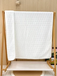 Swaddle Blankets for Newborn Receiving Blanket 100% Polyester Soft Breathable Baby Blanket