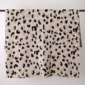 Test Report Support Customized 130cm*150cm 100% Polyester Soft Anti-Pilling Knitted Throw Blanket for Home Decoration